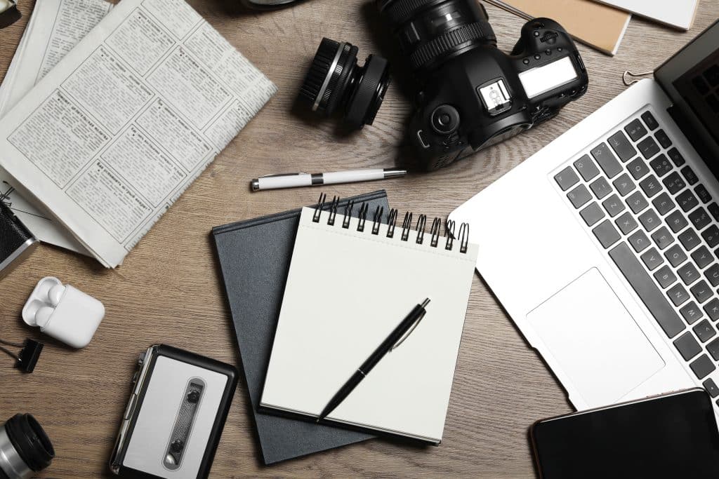 Journalist photo verification using blockchain media timestamping.